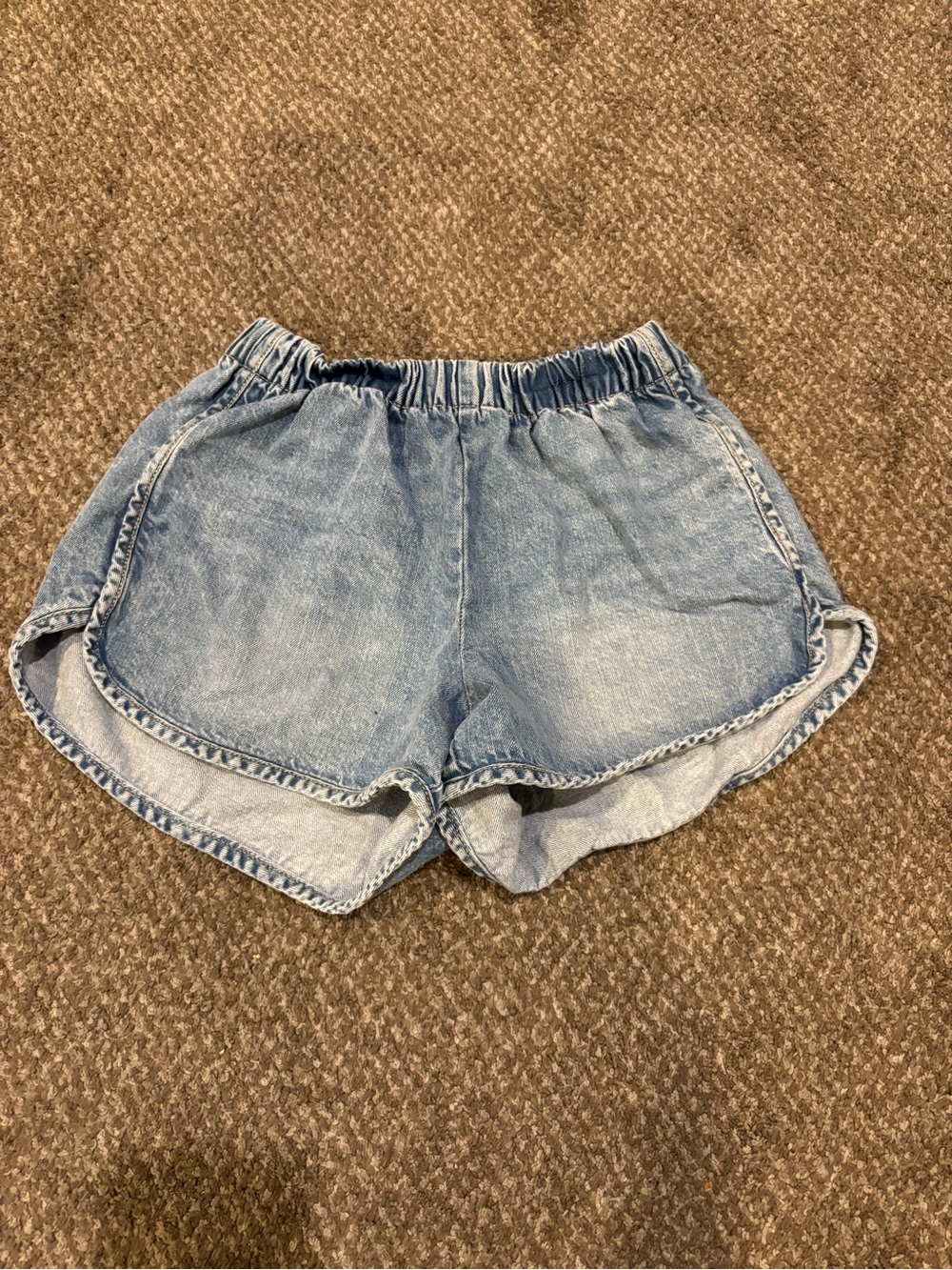 Forever 21 Light Blue Washed Denim Elastic-Waist Shorts